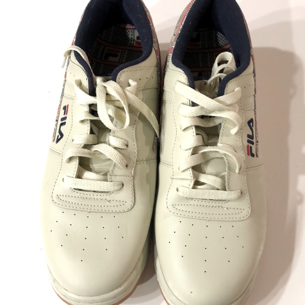 Fila Men Sneakers EUC